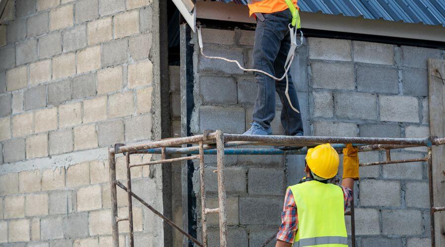 Expert Emergency Roof Repairs services in Elk River, ID